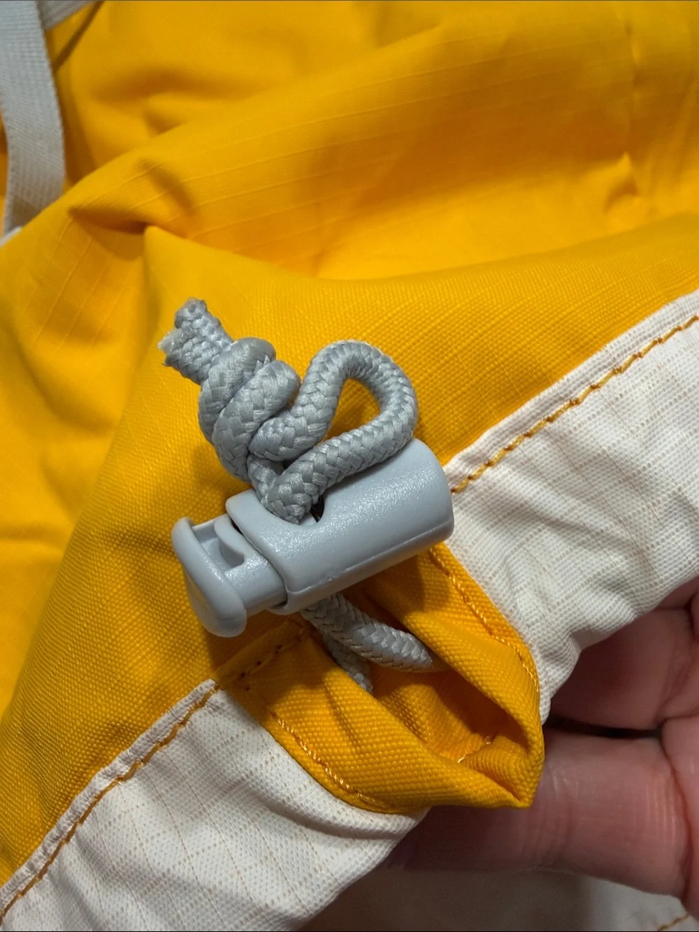 CamelBak Arête 18 Hydration Pack Yellow. Great shape! Like new.